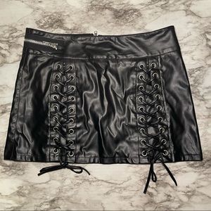 *SOLD ON DEPOP* Tripp NYC lace up skirt